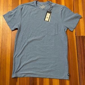 Vineyard Vines island T-shirt men’s small